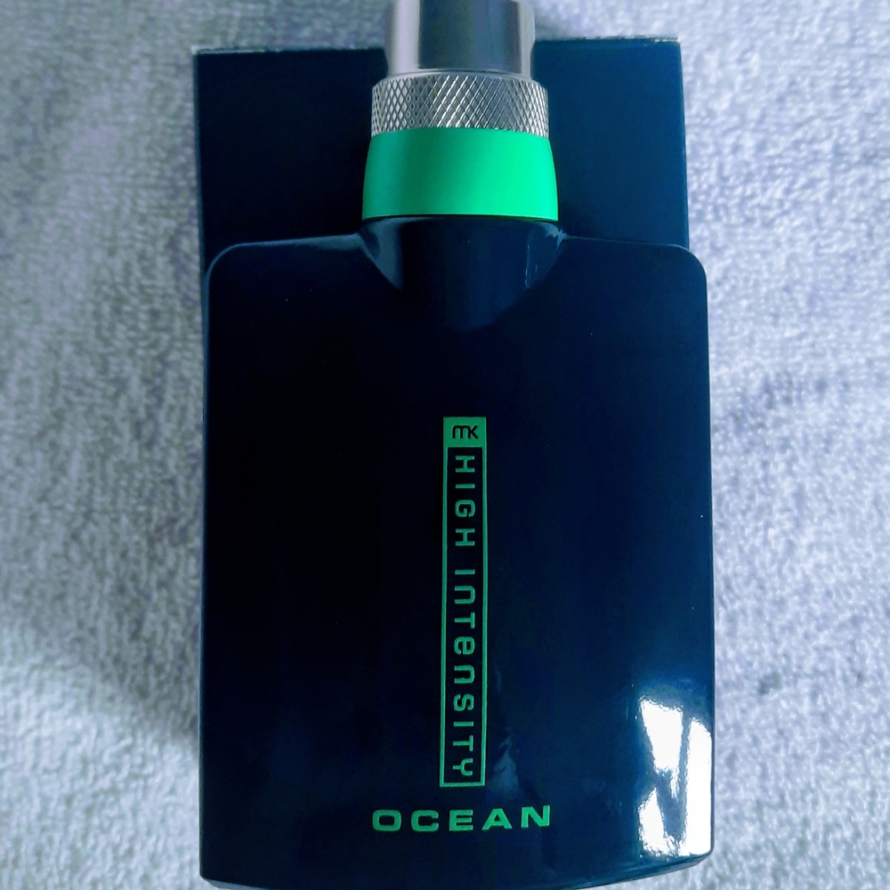 High Intensity Ocean Men’s Cologne - Navy Blue with Green Accents